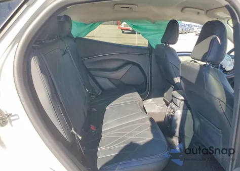 2023 Ford Mustang Mach-E Select z USA, uszkodzony, nr VIN 3FMTK1RM8PMA01340